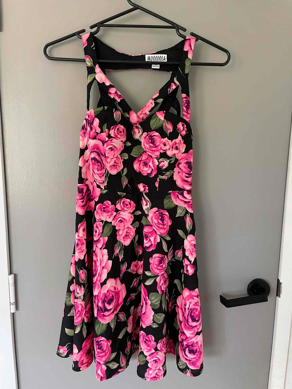 Mooloola Mini Dress Size 10 - Black with Vibrant Pink Rose Print