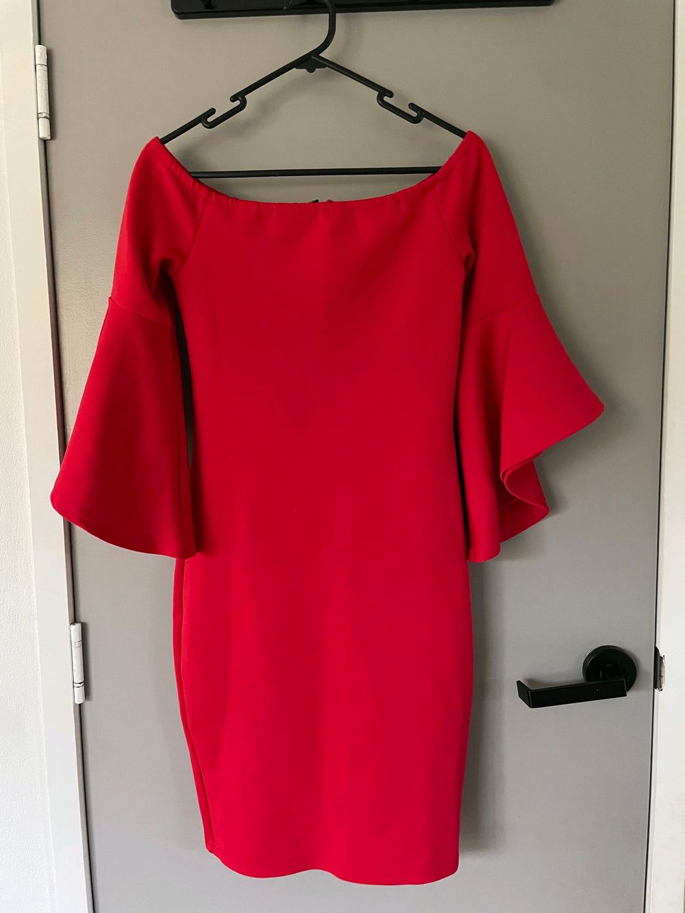 Red Off Shoulder Bodycon Dress Size S - Bell Sleeve Bardot Party Mini