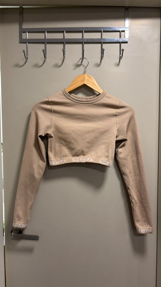 SOXWFA long sleeve crop top