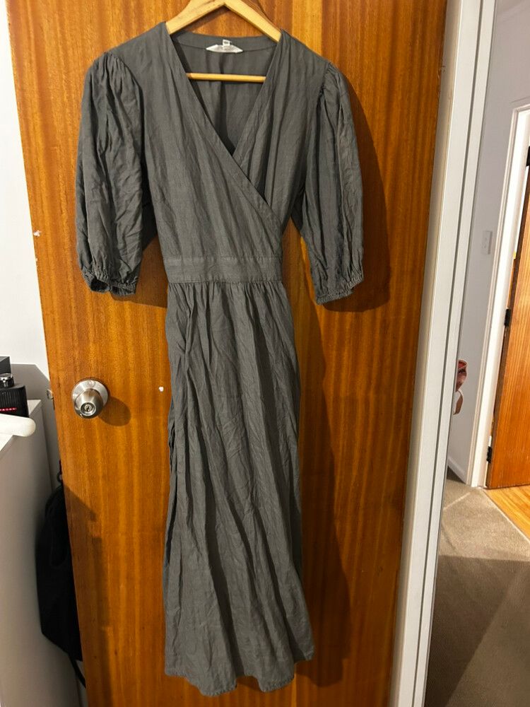 MAX Wrap Midi Dress