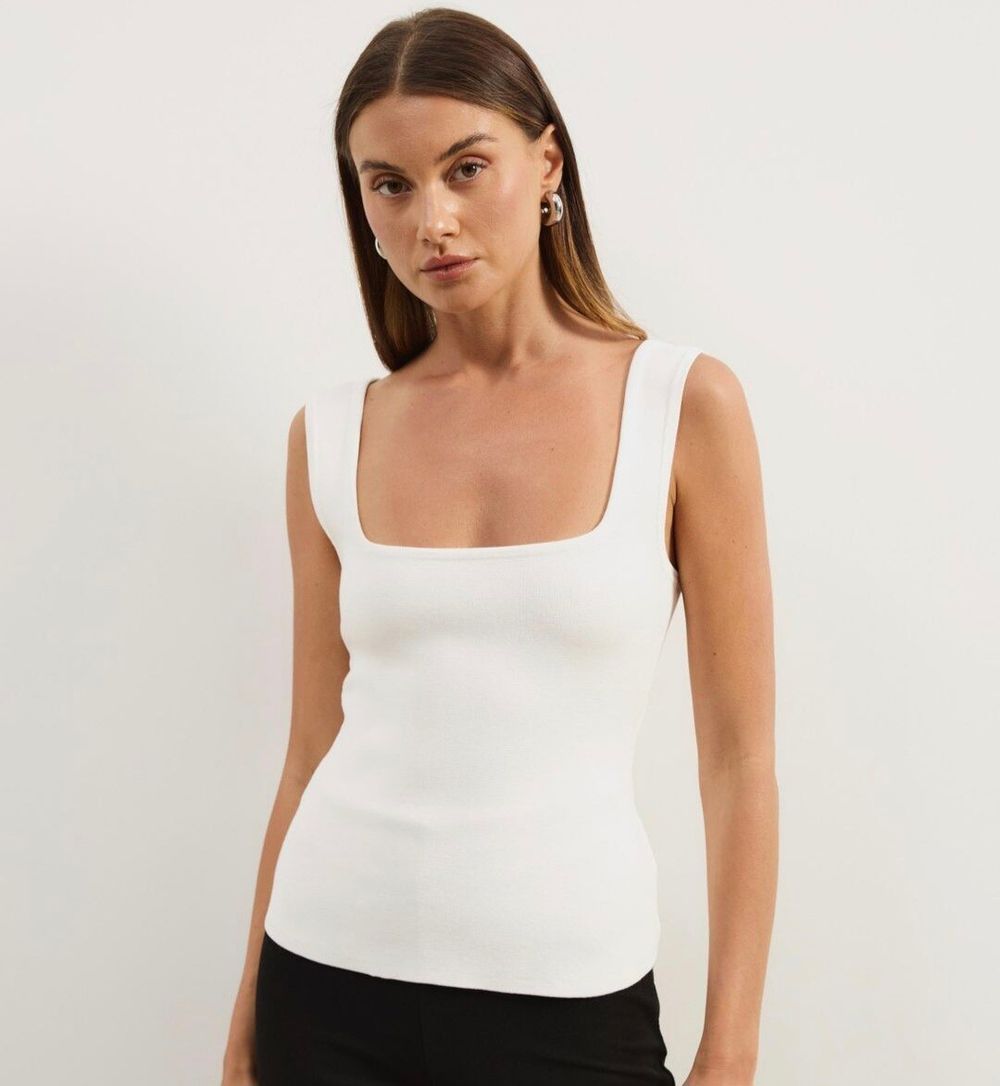 Atmos&Here White Square Neck Cami
