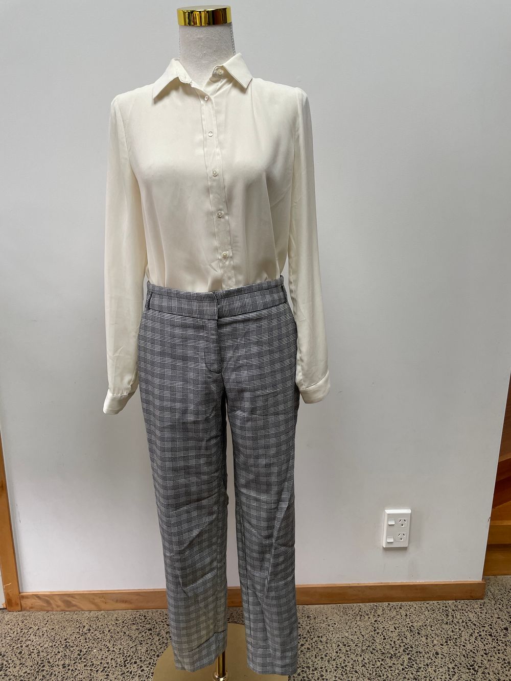 Check ¾ corporate trousers