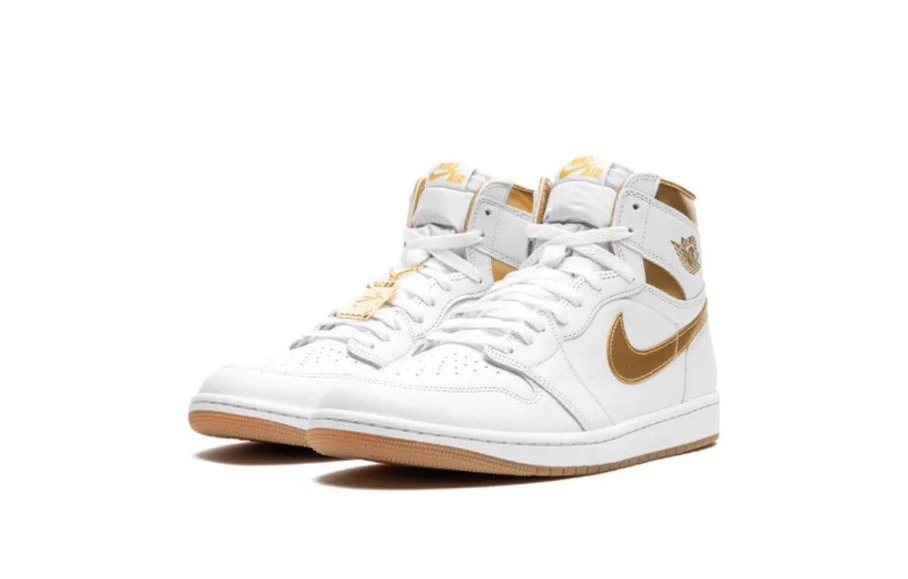 Air Jordan 1 Retro High OG Metallic Gold sneakers