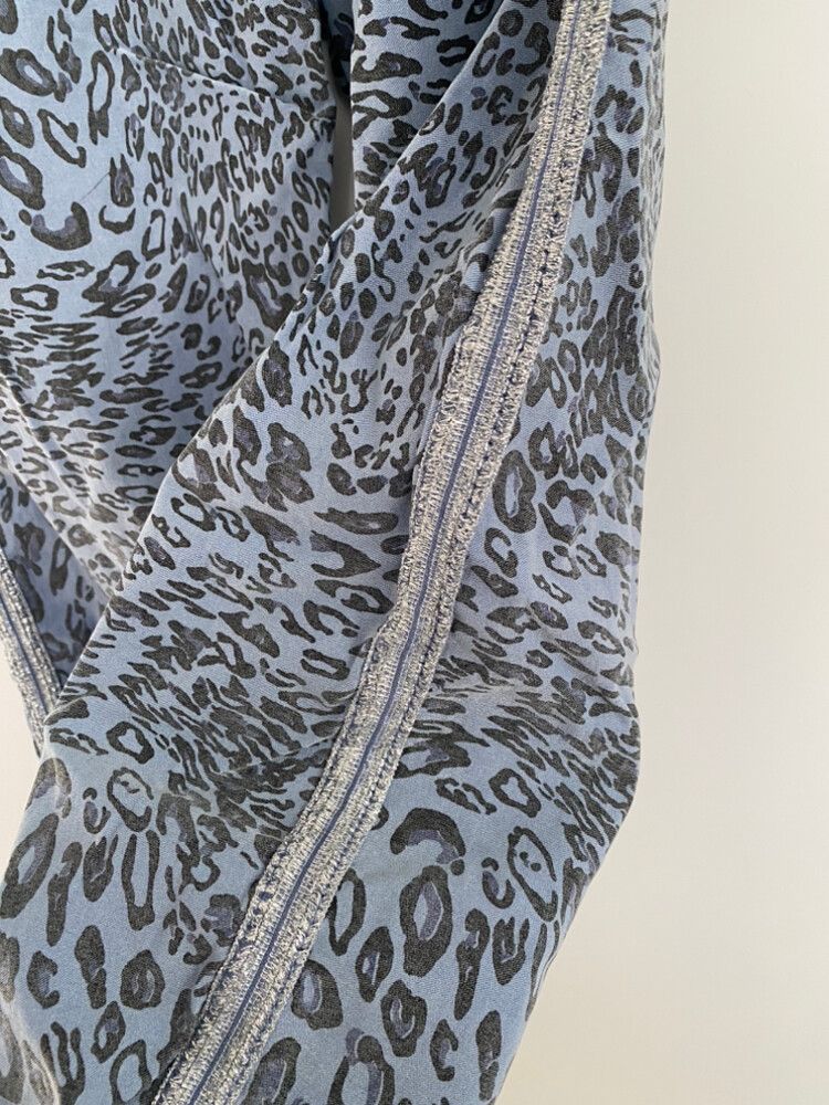 Animal Print Blue Pants With Stretch