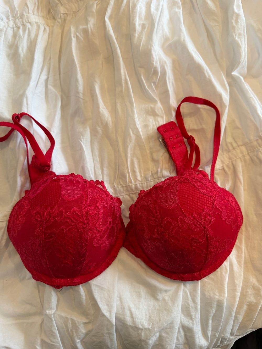 perfects red bra