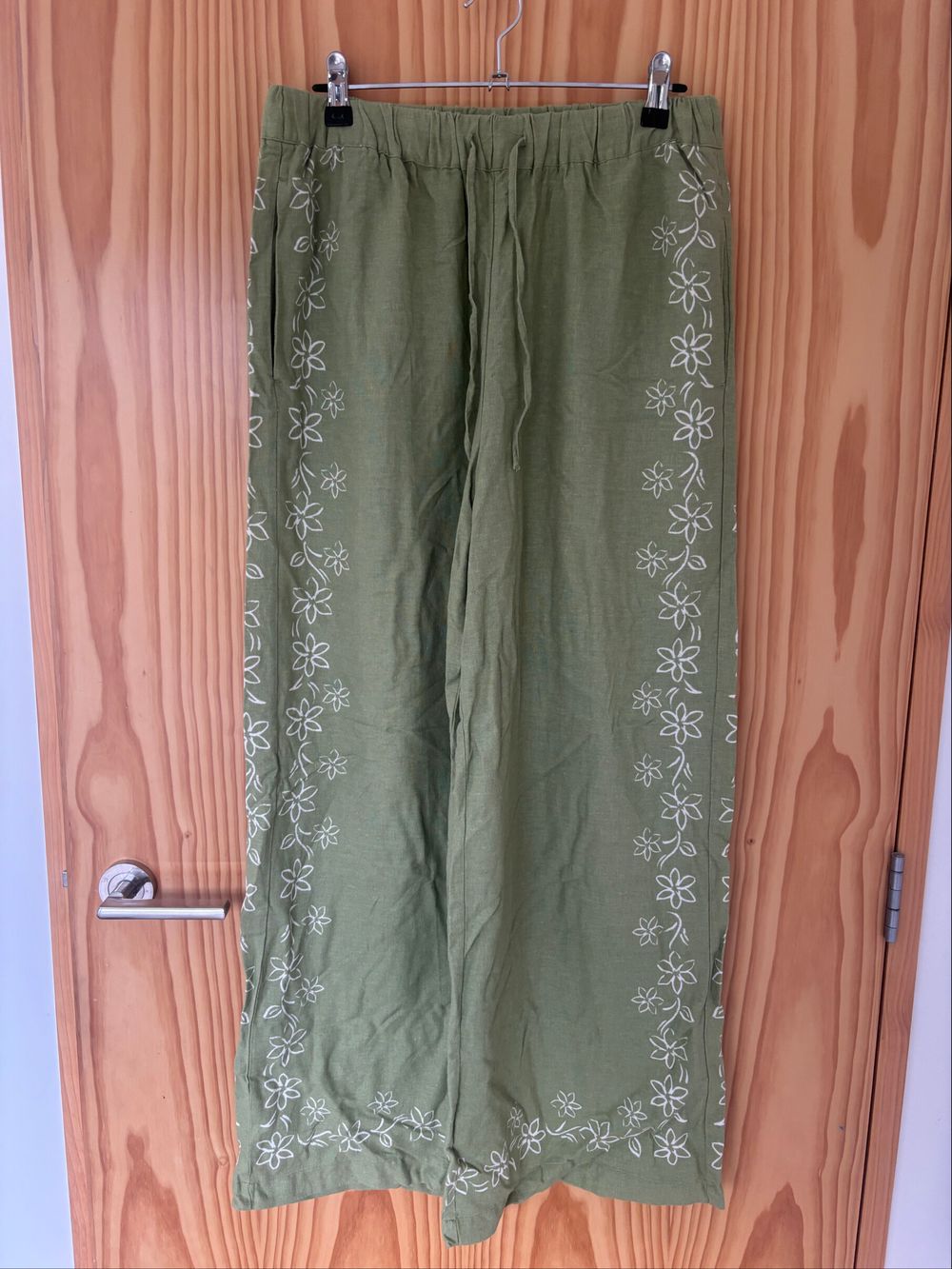 Sportsgirl Green Embroidered Wide Leg Pants