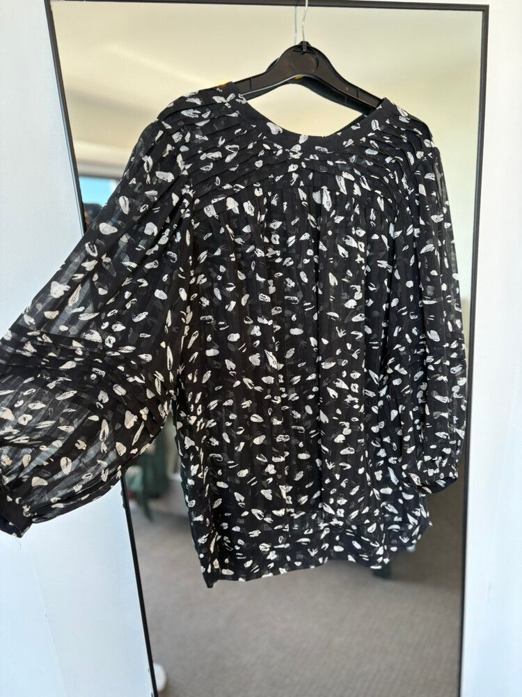 Black & White Ketz-Ke Blouse