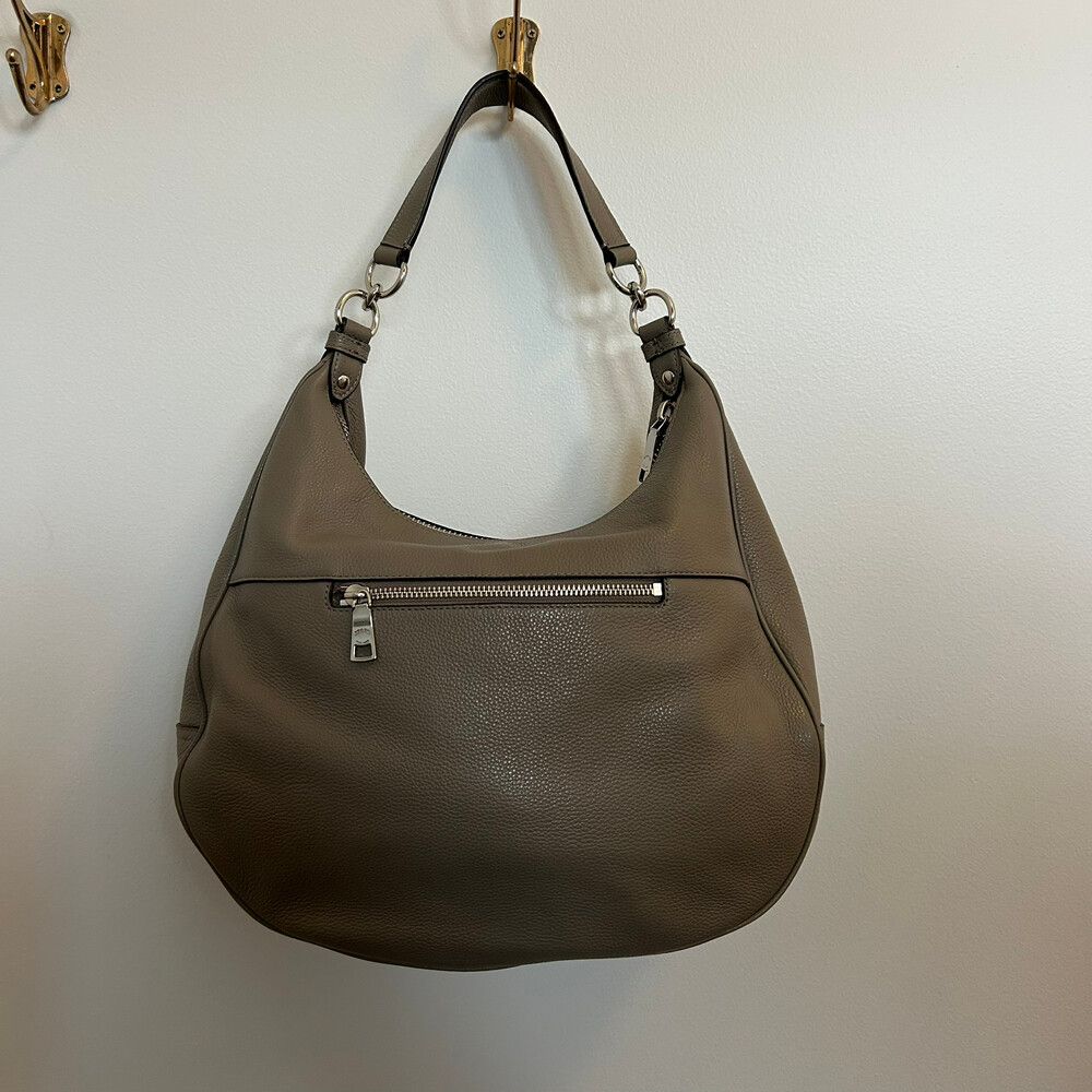 AS NEW Coach Harley Hobo Handbag - Silver/Grey Pebble Leather - 100% Authentic