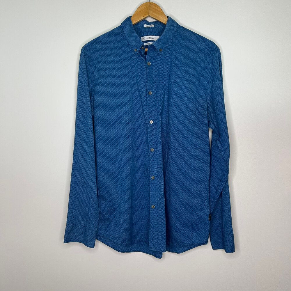 Calvin Klein Slim Fit Button-Down Shirt – Blue Geometric Print (Size L) - 100% Cotton
