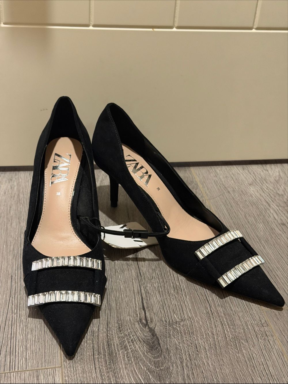 Zara Black Suede Pointed Heels