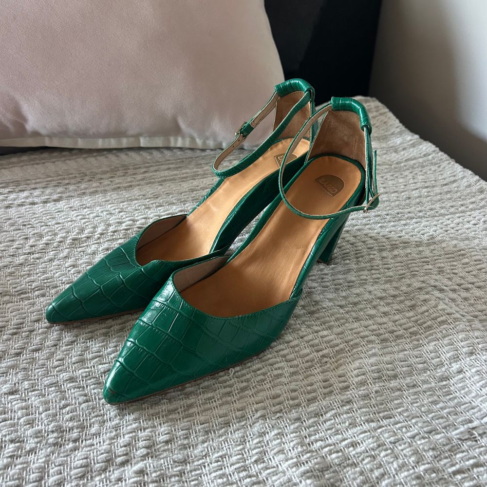 dress shoes bared shoes on sale