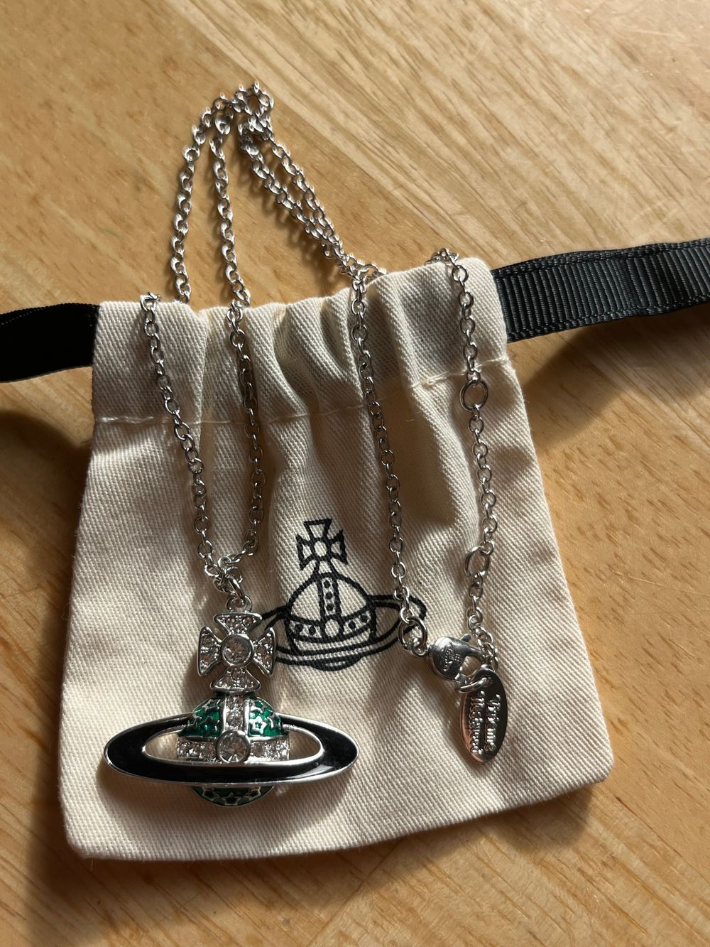 Vivienne Westwood Roxanne Green Pendant
