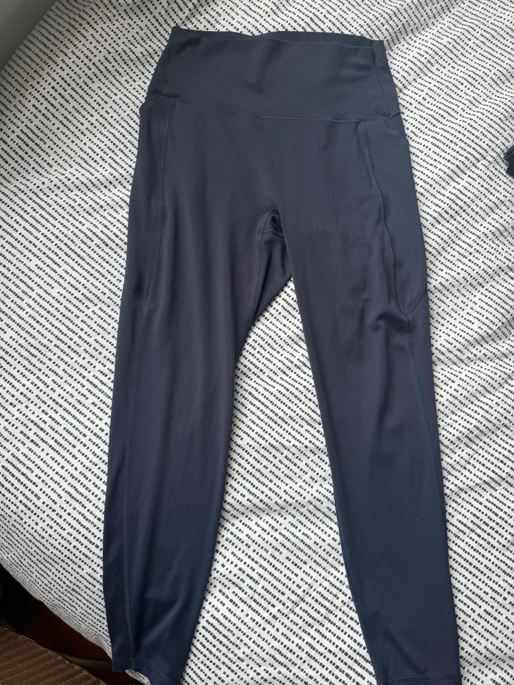 Uniqlo AIRism Grey High-Waisted Leggings