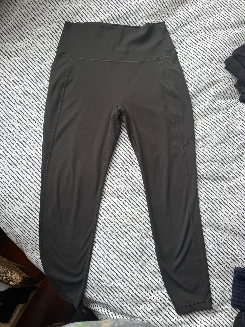 Uniqlo Black High-Waisted Leggings