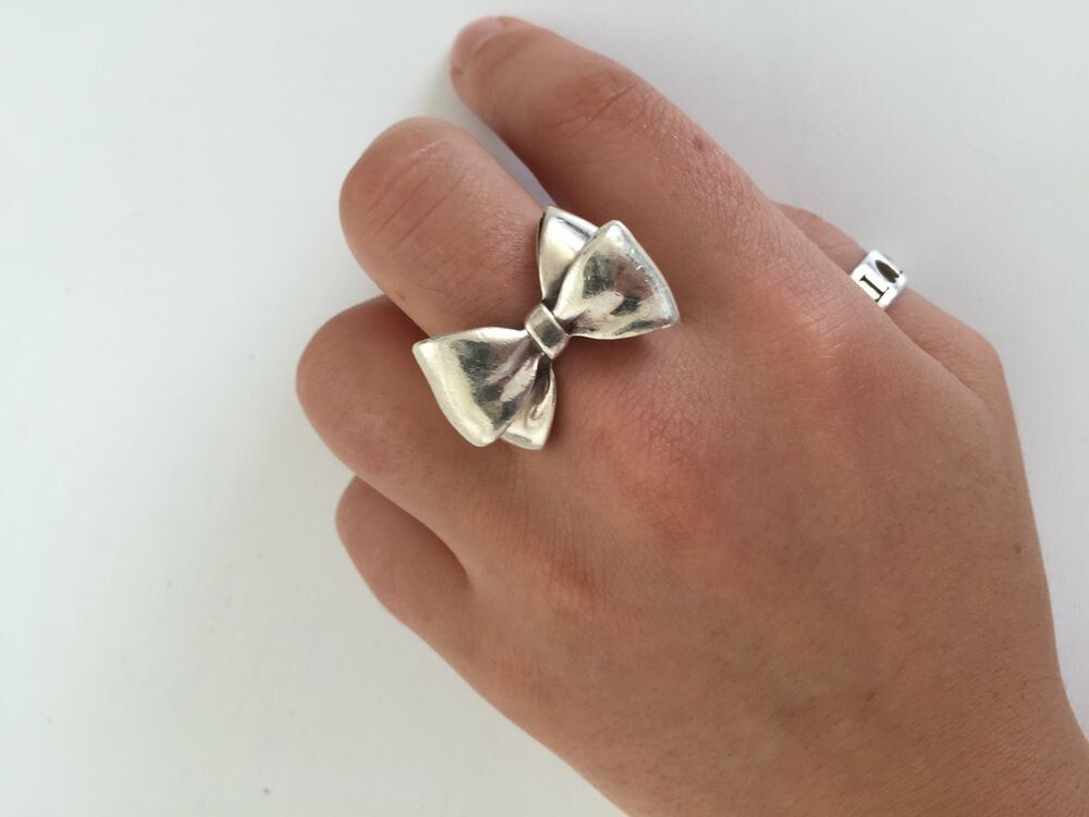 Stolen Girlfriend's Club - Double Bow Stirling Silver Ring