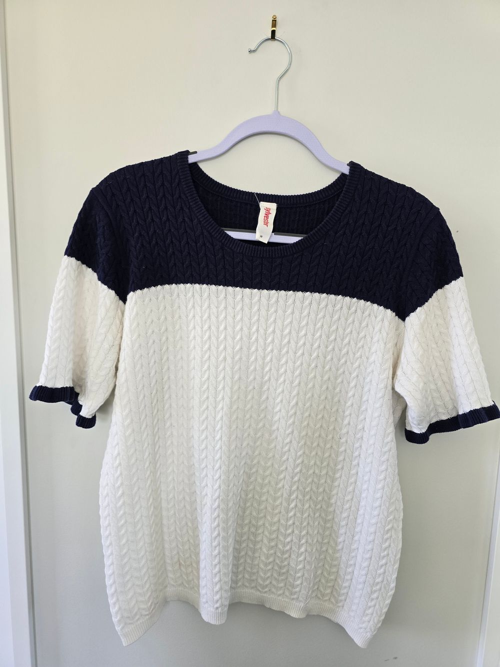 Sylvester - White and Blue Short-Sleeve Cable Knit Jumper - Medium