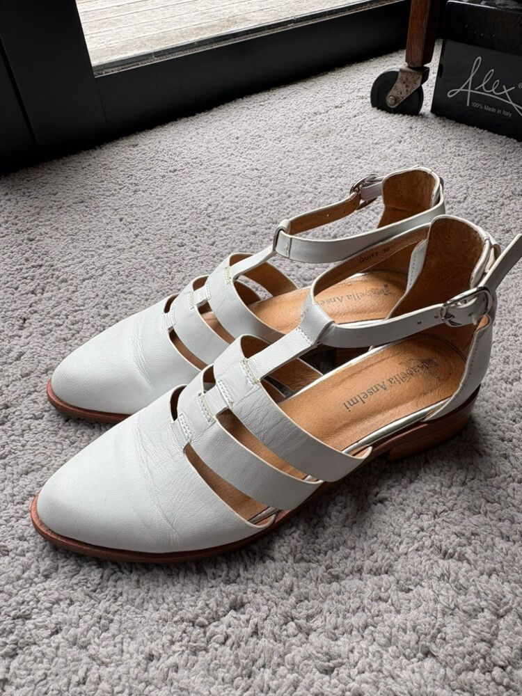 Isabella Anselmi White Sandals 36
