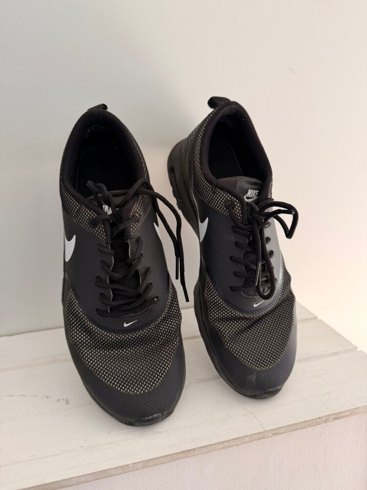 nike thea black leather