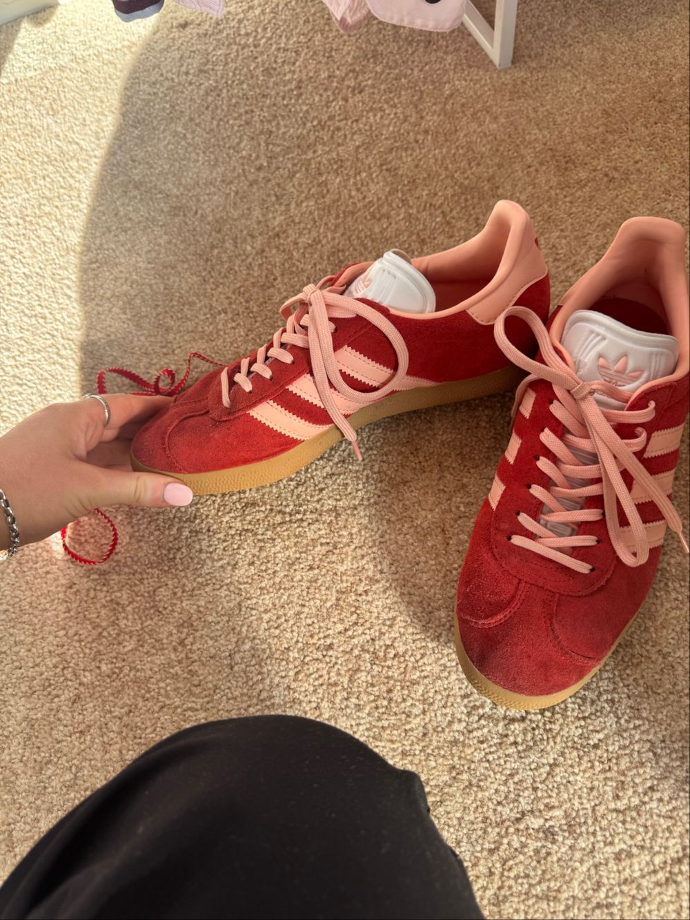 pink & red Gazelle