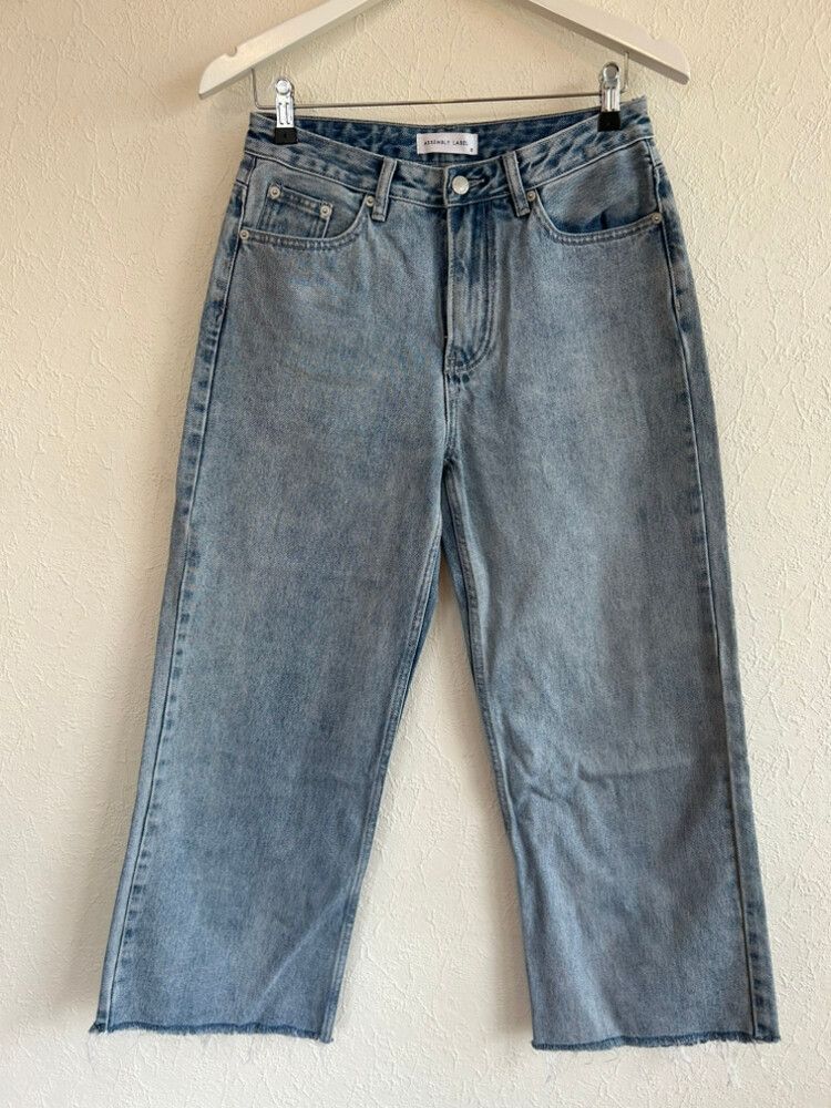 Assembly Label Straight Jean