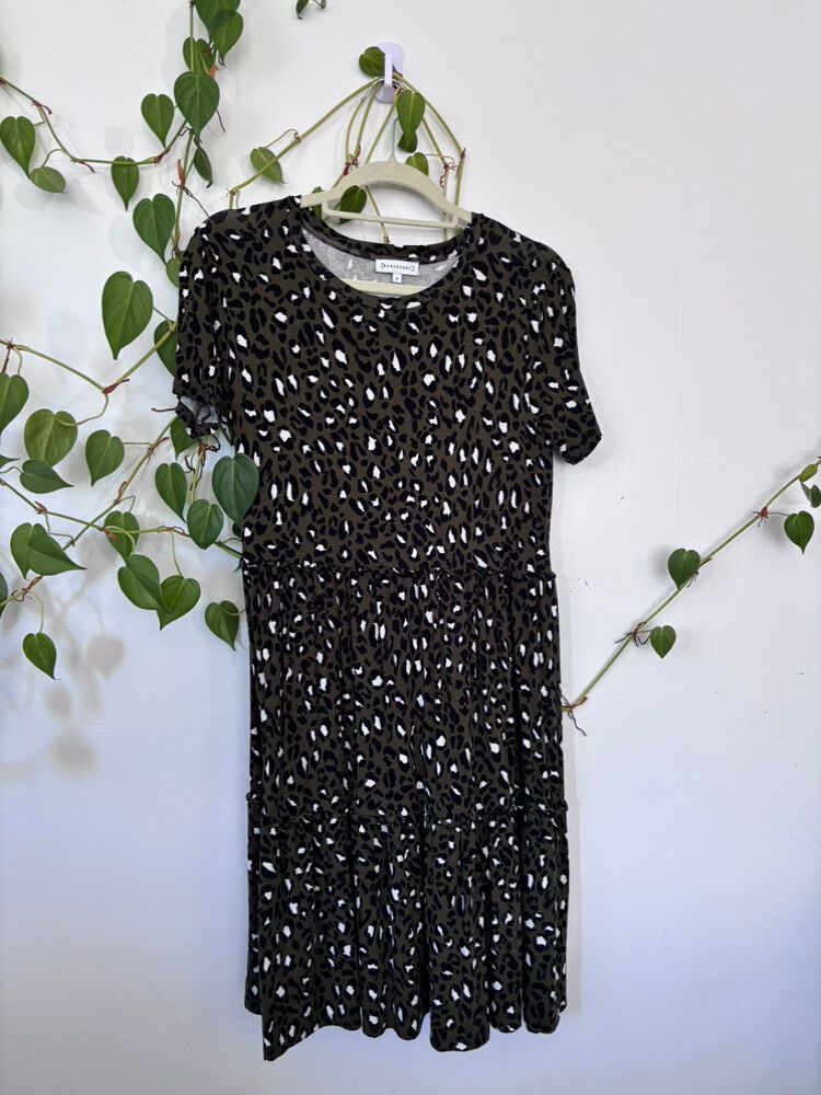 Warehouse UK - Warehouse UK Green Animal Print Dress on Designer Wardrobe