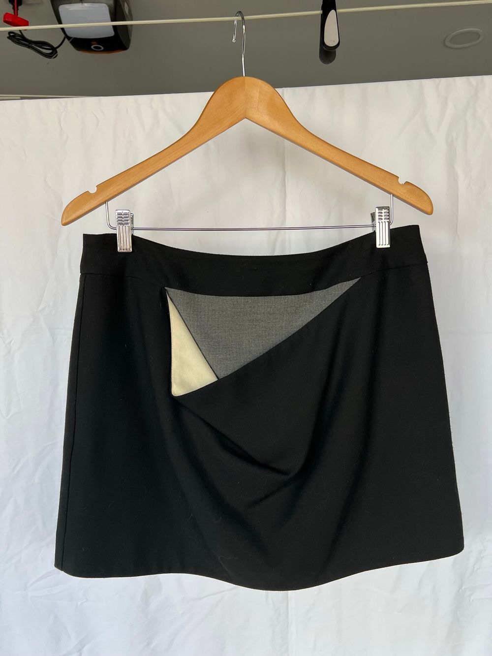 Skirt w feature pocket