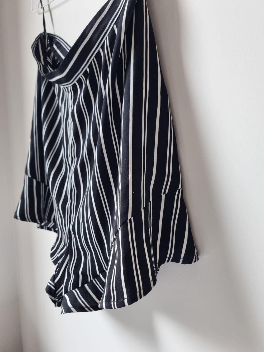 Stripe scallop shorts