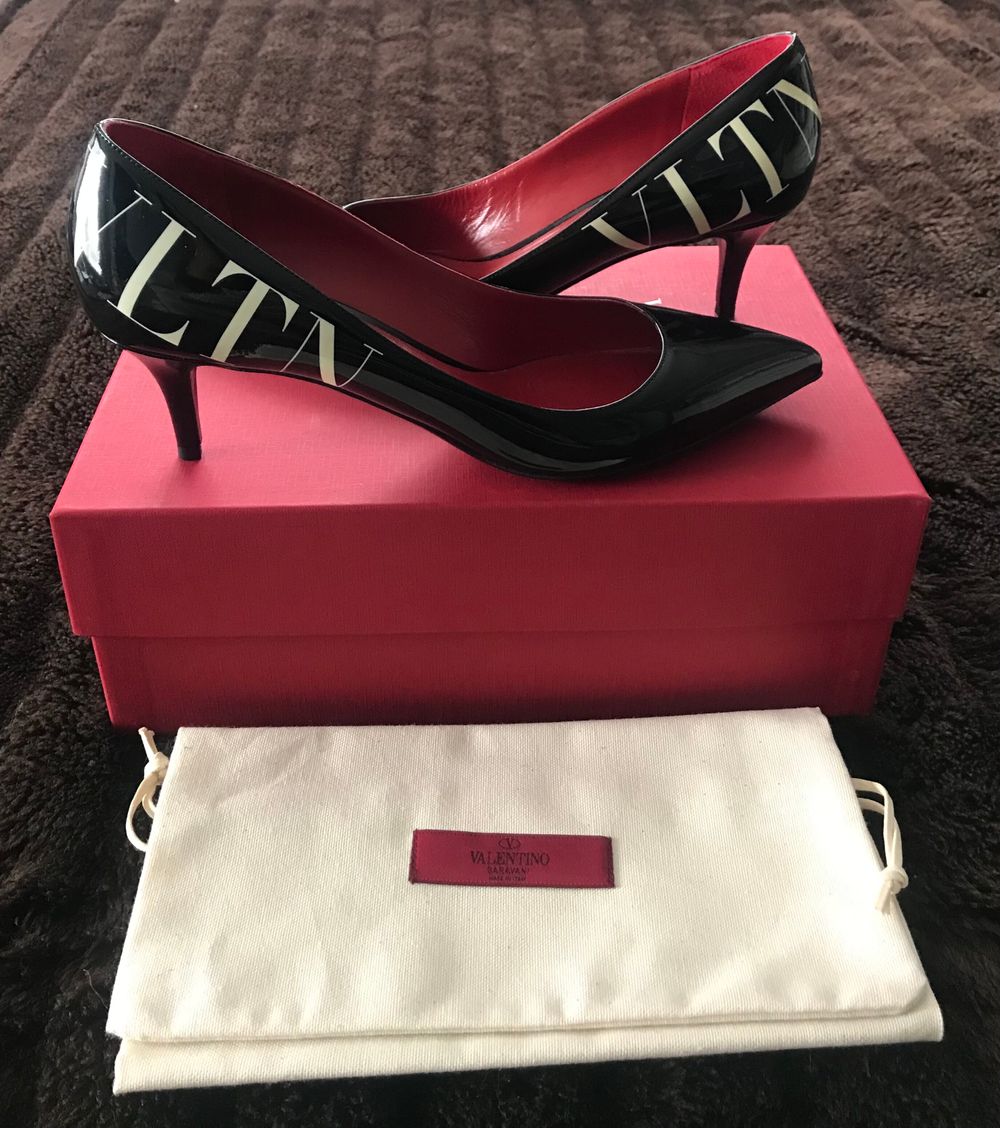 Valentino Garavani VLTN logo black patent shoe