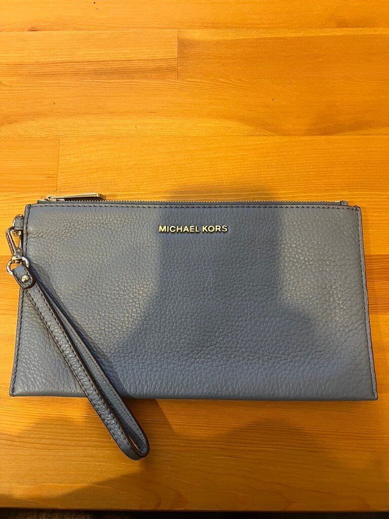100%NEW Michael Kors Genuine Leather Clutch Sky Blue 26 x 14cm RRP$239