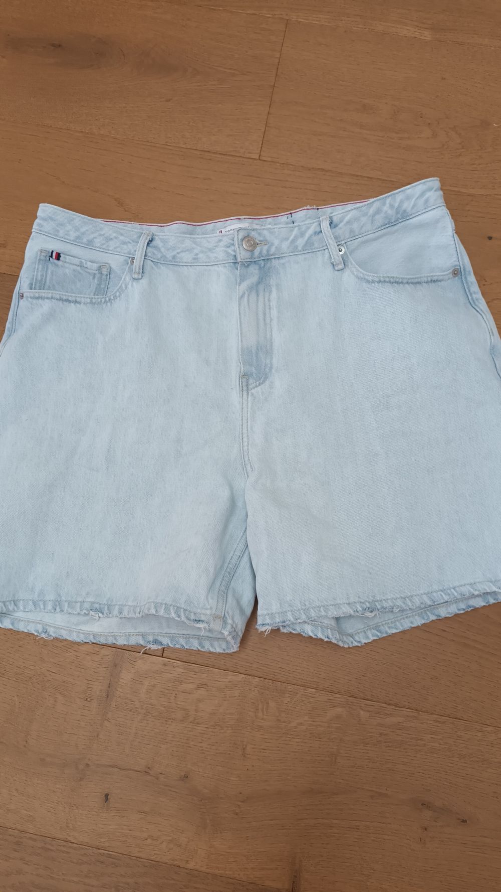 Tommy Hilfiger Loose Fit Sz 14 Denim Shorts