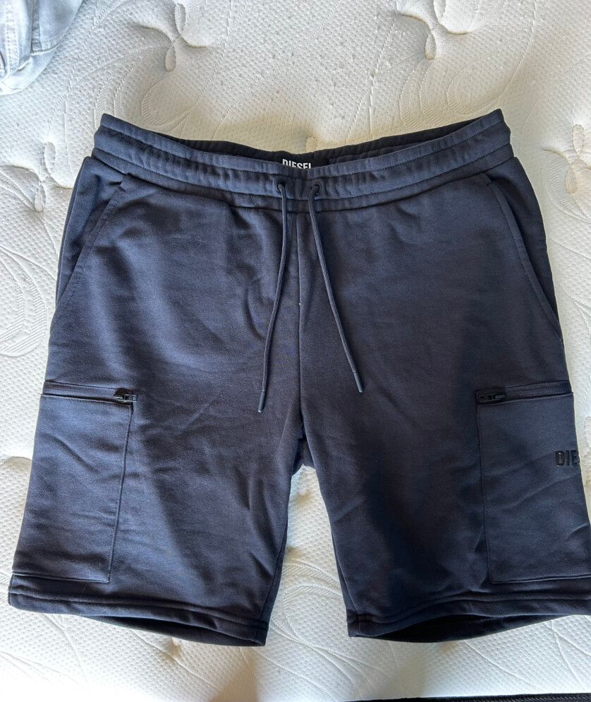 Diesel Shorts Size L