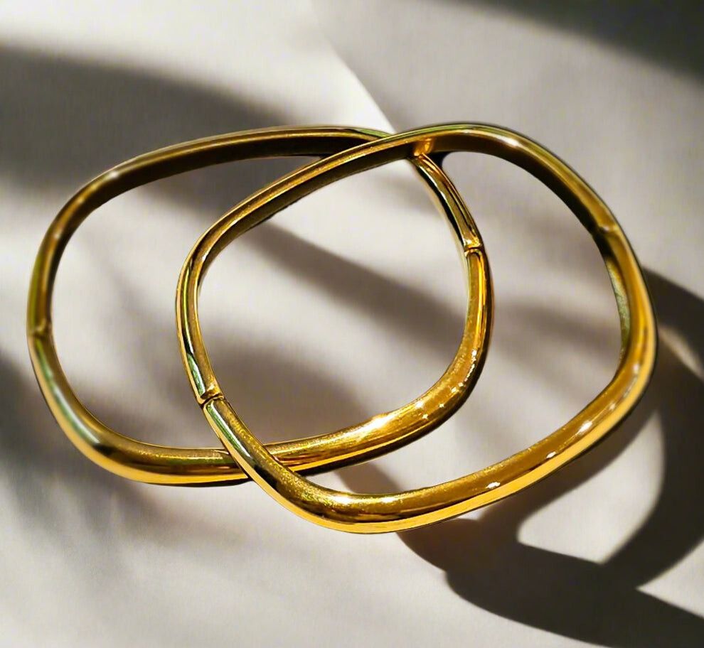 18K gold plated - The Charlene Bangle