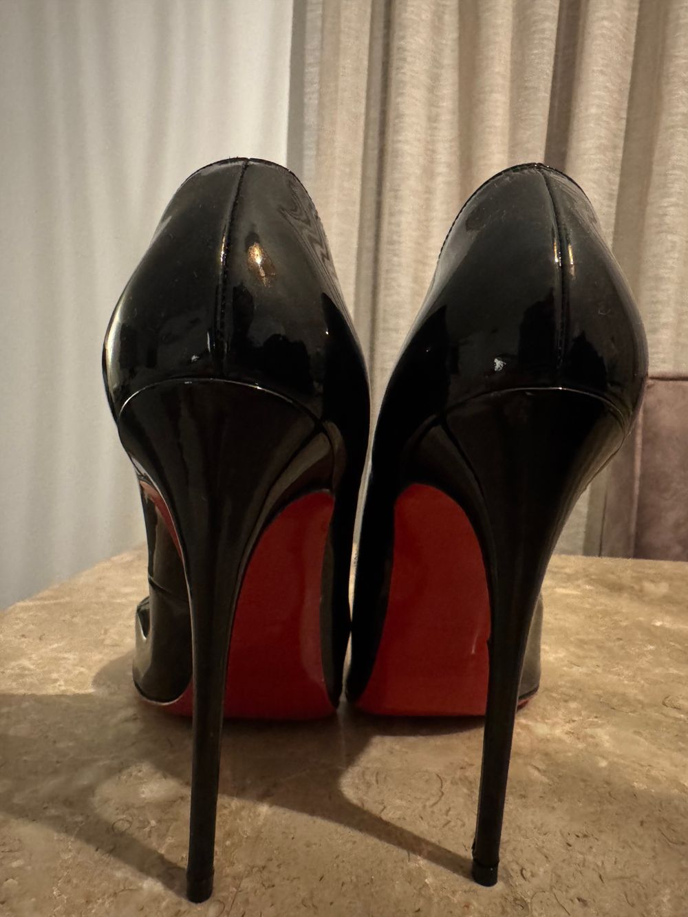 Black patent Louboutin heels 👠 (round toe)
