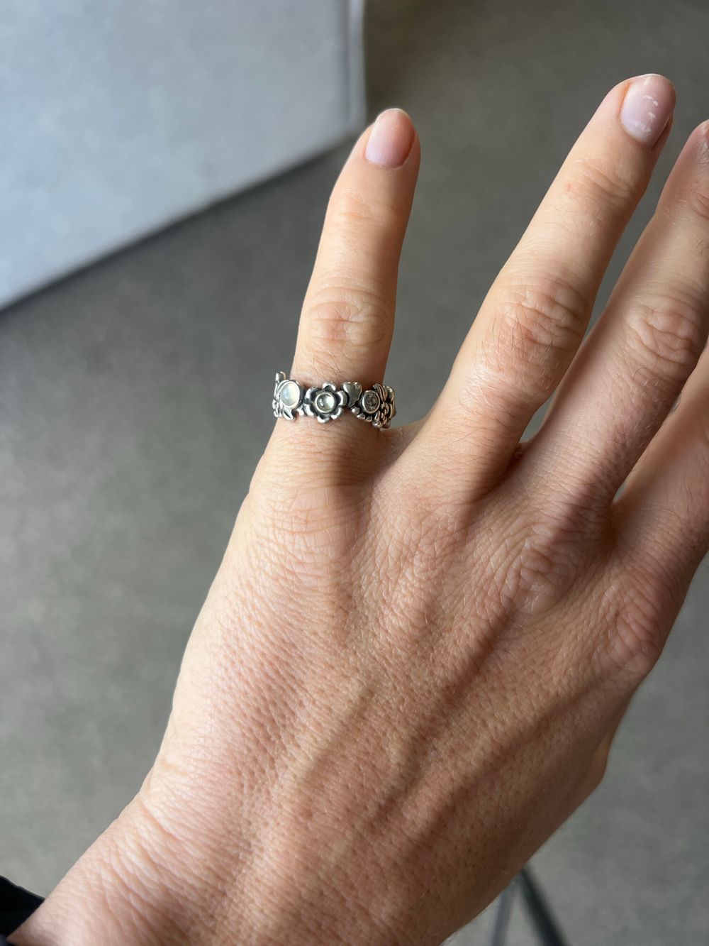Pandora floral ring