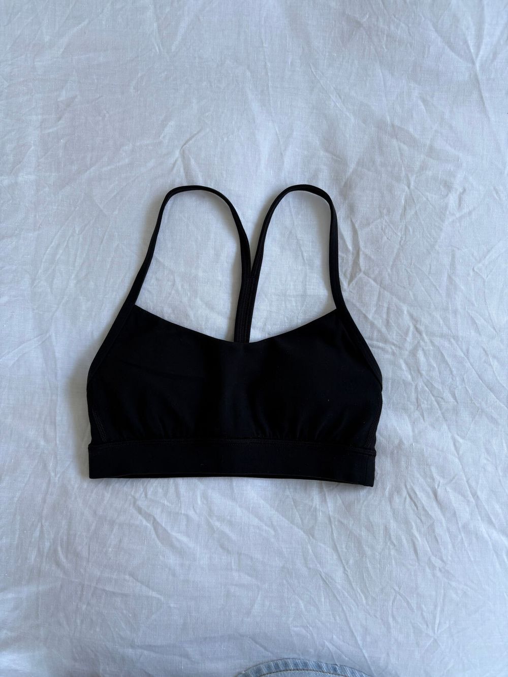Lululemon Flow Y Bra Nulu Light Support - Black