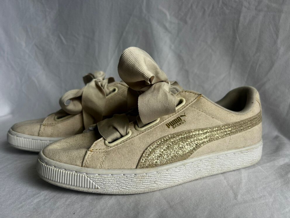 Puma Ribbon Sneakers BNWOT 39