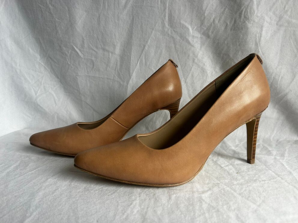 Noir Leather Heels BNWT 41