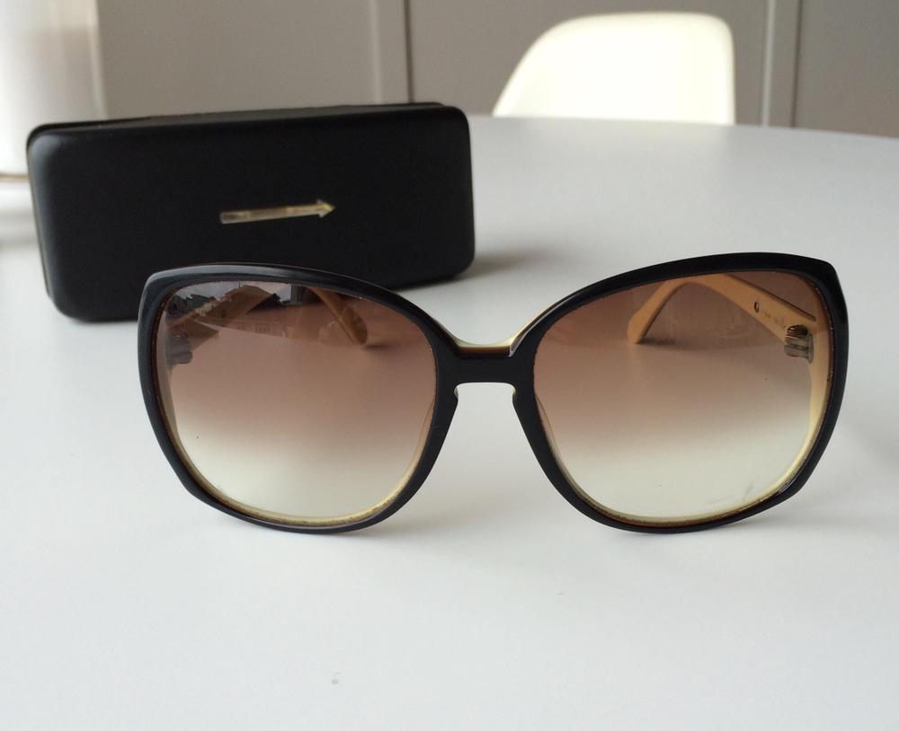Karen Walker - Karen Walker Annie Sunglasses on Designer  display picture 1