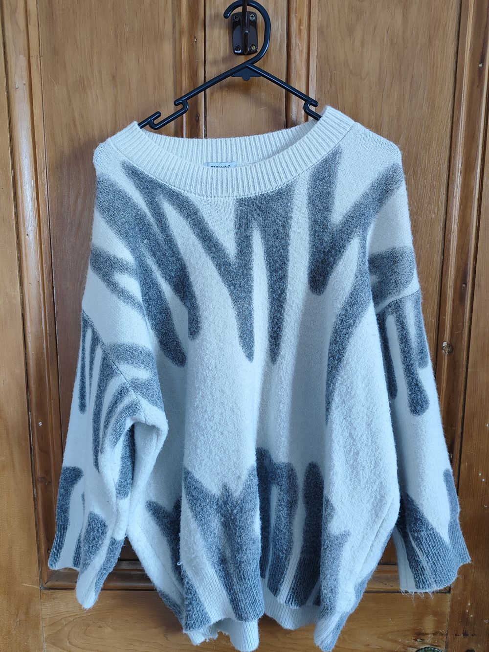 Beginning Boutique White Grey Knit Jumper