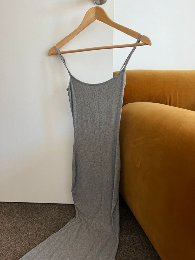 skims dress grey Grey skims dress – OKEA main image 1