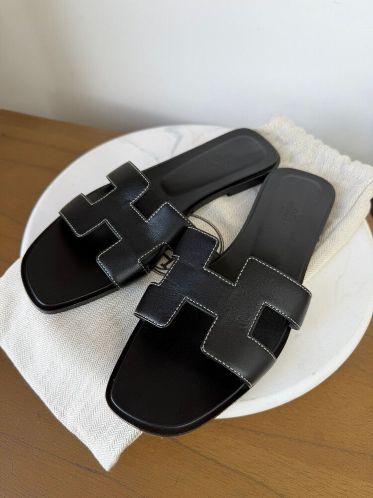 Hermès Black Leather Sandals Like New 39.5