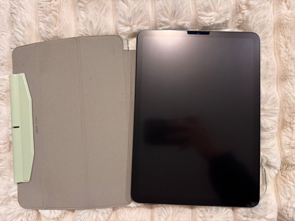 Apple iPad Air 5th Gen 64GB