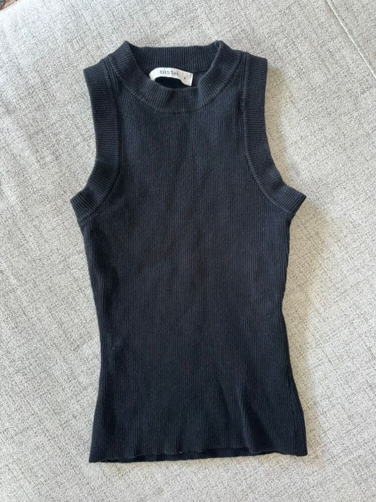 DISSH Black Ribbed Knit Top