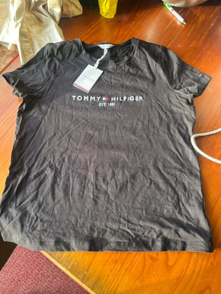 Size XL Men’s Tommy Hilfiger Tshirt