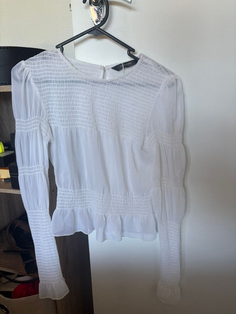 blouse