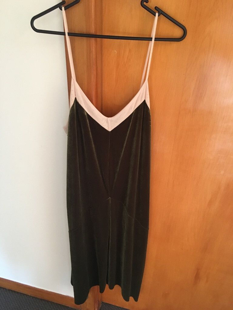 Zara - Zara Velvet Dress on Designer Wardrobe Zara - Zara Velvet Dress on Designer Wardrobe