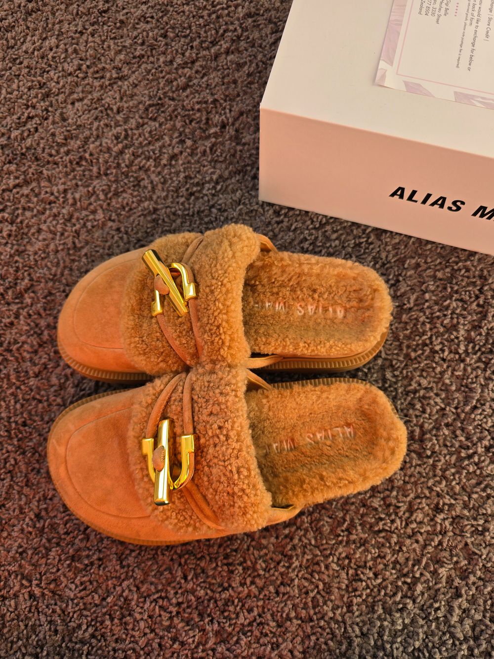 Alias Mae cedar shoes worn once rrp $3099