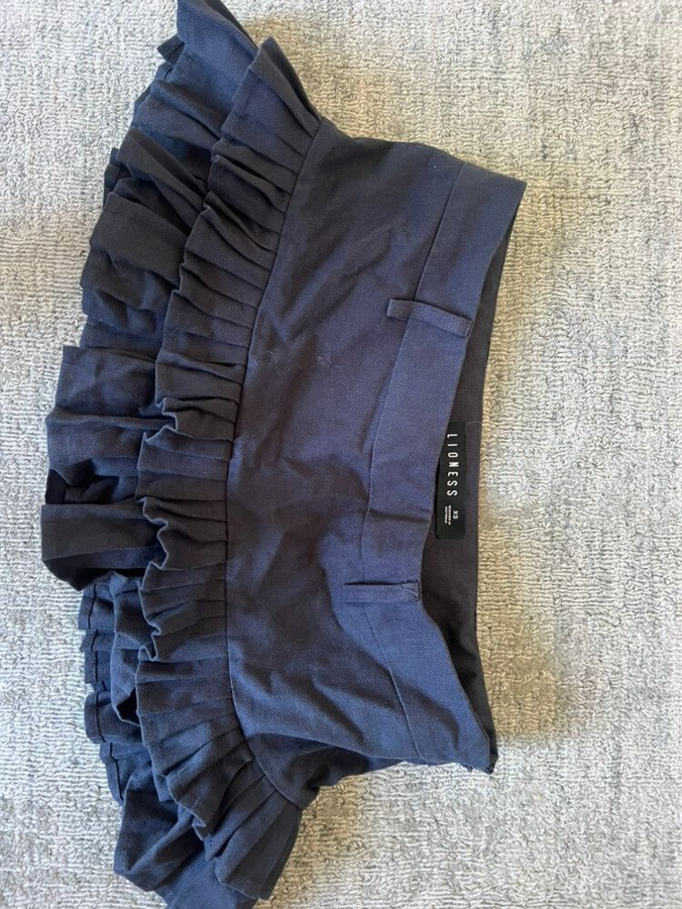 Lioness Navy Shorts Size XS