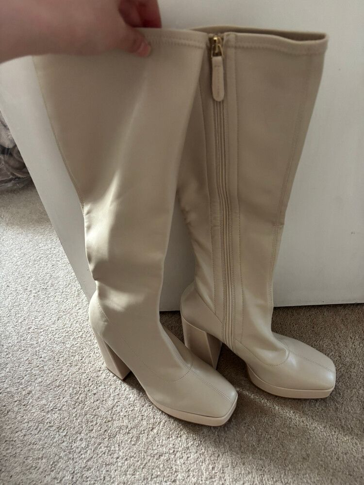 Mi Piaci cream knee high boots