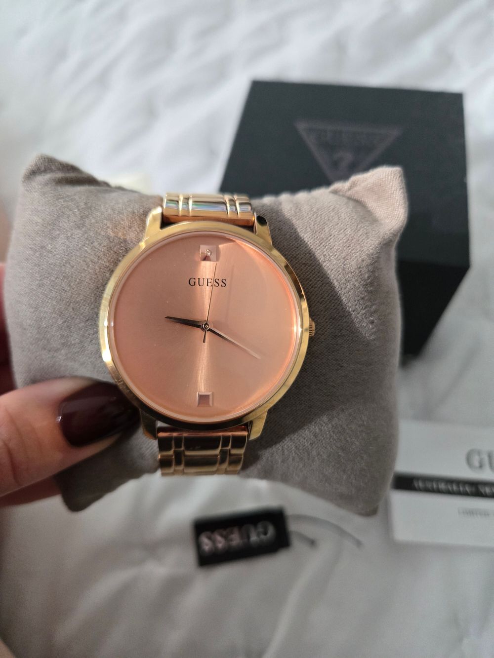GUESS WATCH ROSE GOLD - AUTHENTIC